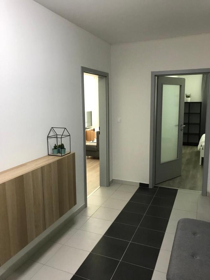 Samorin Modern Apartmens Private Parking - Air Conditioning Exterior foto