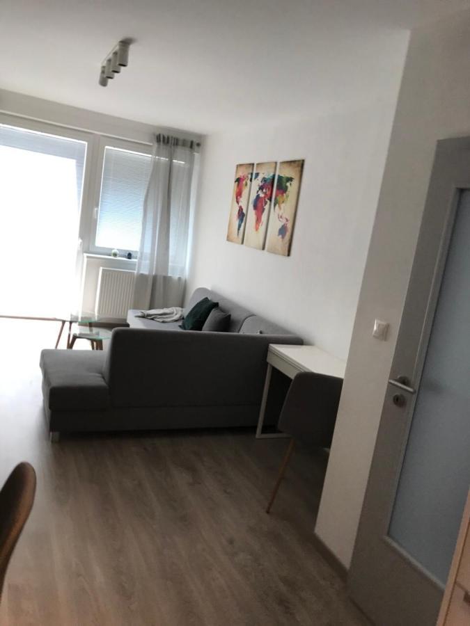 Samorin Modern Apartmens Private Parking - Air Conditioning Exterior foto